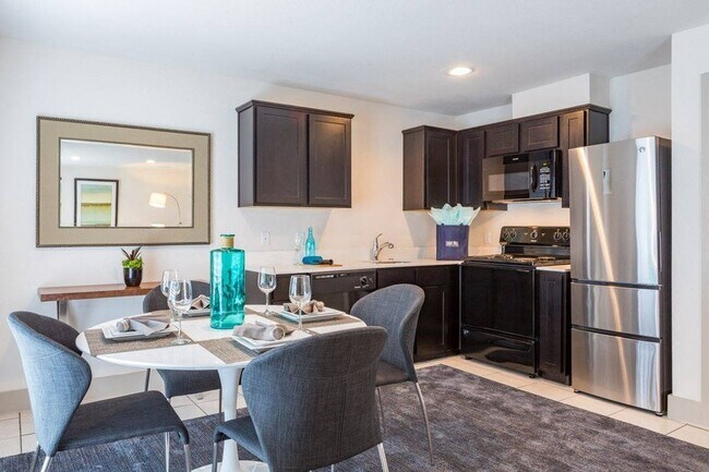 Kitchen - 4300 Rosslyn
