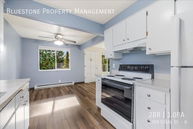 Building Photo - 2309 State St Unit 8