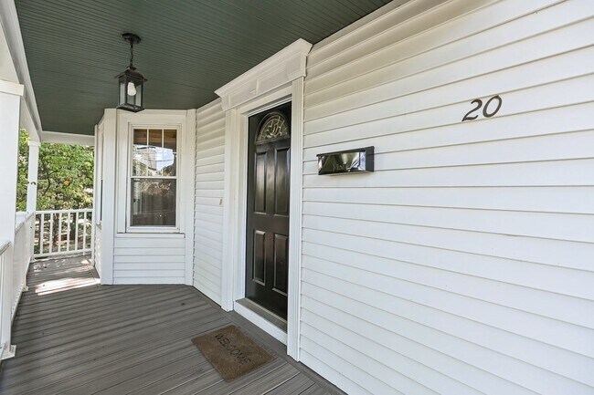 20 Donizetti St