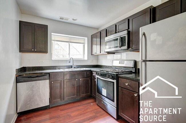 Building Photo - 2534 W Fitch Ave Unit 3