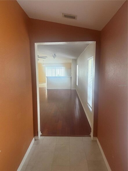 11422 Crestlake Village Dr