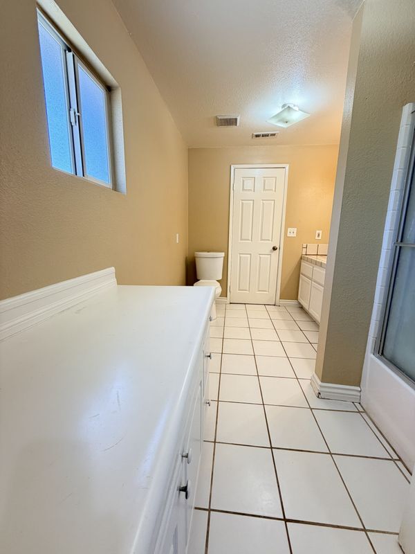 Photo - 2820 Madison St