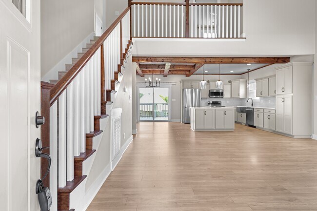 Photo - 1314 Highgrove Ln