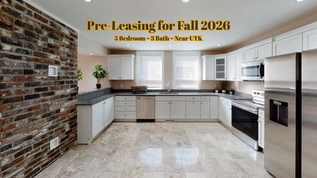 Building Photo - 215 16th St Rental