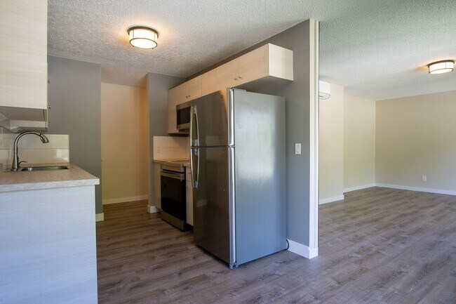 Photo - Spacious 2 Bedroom with Stylish Updates + A/C, W/D, D/W! Unit 4149-2