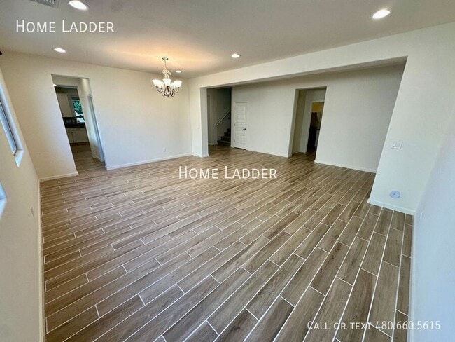 Photo - 3133 N Loma Vista