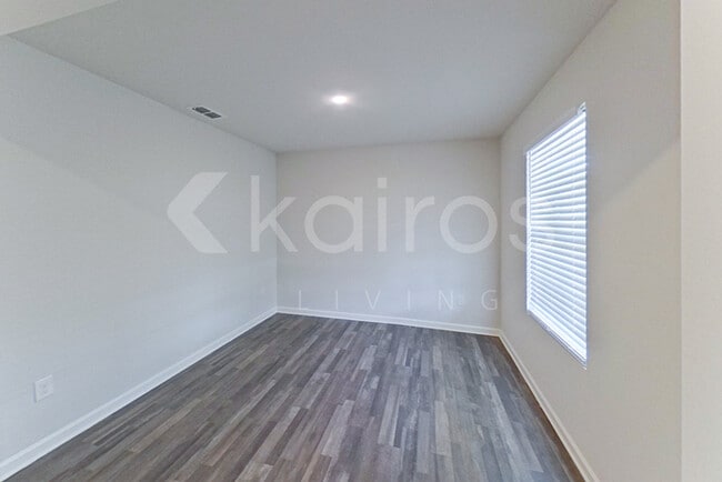 Photo - 1600 Forsyth St