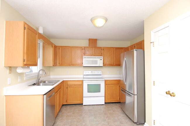 Photo - 705 S Hughes St