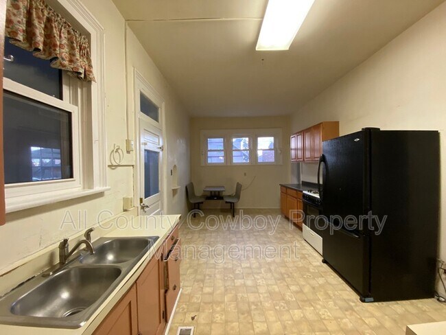 Photo - 418 S 6th St Unit Apt. A