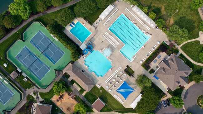 Building Photo - 4698 Twin Hickory Lake Dr, Glen Allen, VA 23059