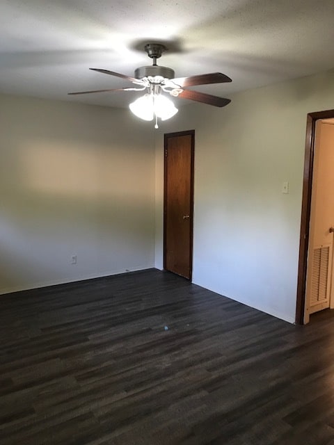 Building Photo - 317 W School St Rental