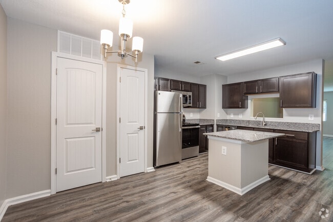 3BR, 2BA - 1,456SF - Eat-In Kitchen