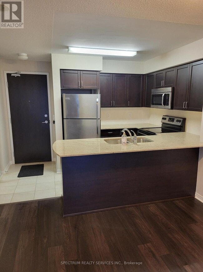 Photo - 75 King William Crescent Unité 609