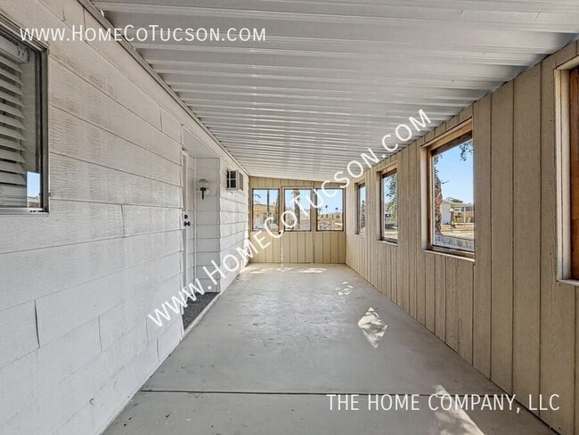 Photo - 264 W Aliso Dr