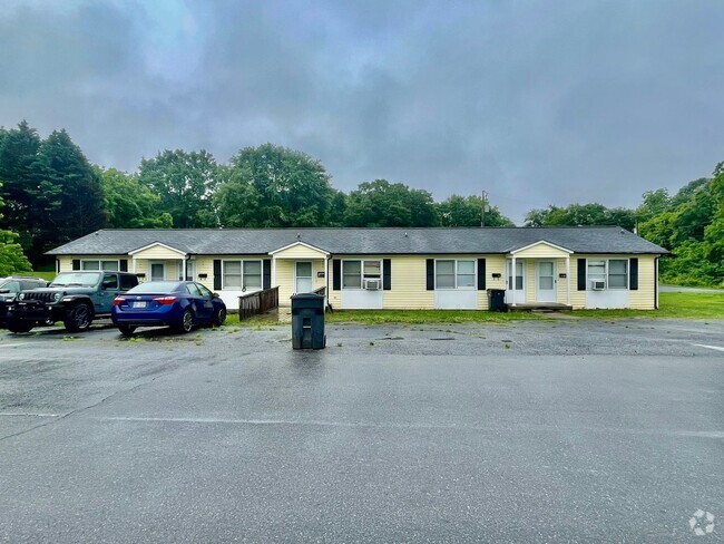 Building Photo - Must see Newly renovated 1 bedroom 1 bath ... Rental