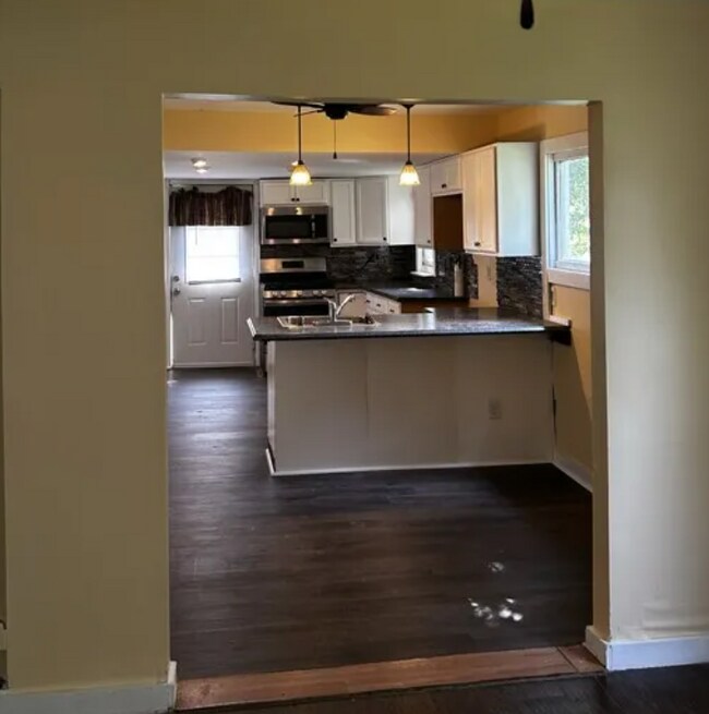 44 Benjamin Rd