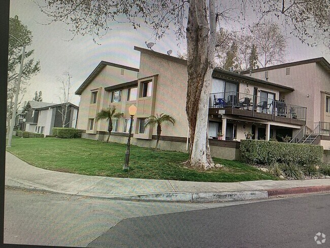 Building Photo - Move in Special 2 bedroom Unit 06 Rental
