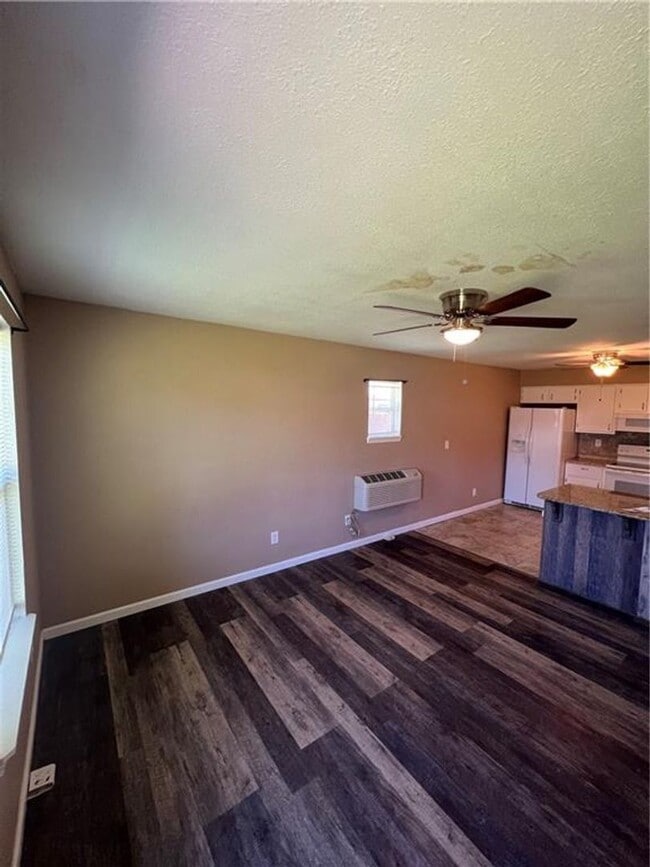 Photo - 2008 Cypress Pl Unit C