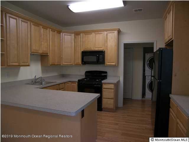 Photo - 103 Drs James Parker Blvd Unidad D