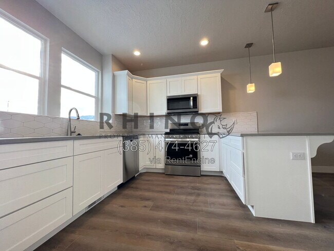 4318 W Rex Peak Wy