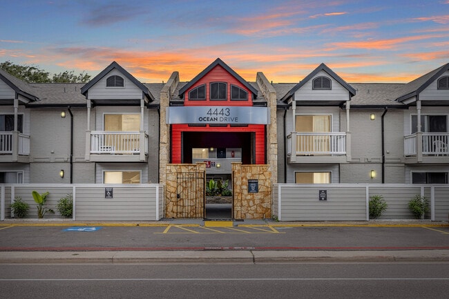 4443OceanDrive_BB_Redimensionado_079 - 4443 Ocean Drive