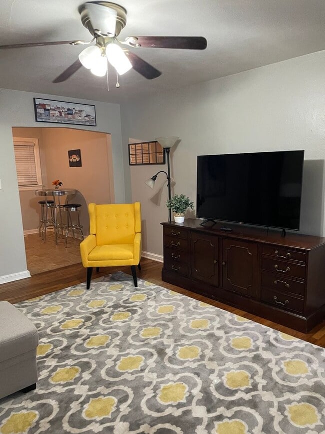 Photo - Charming 2 bedroom Duplex