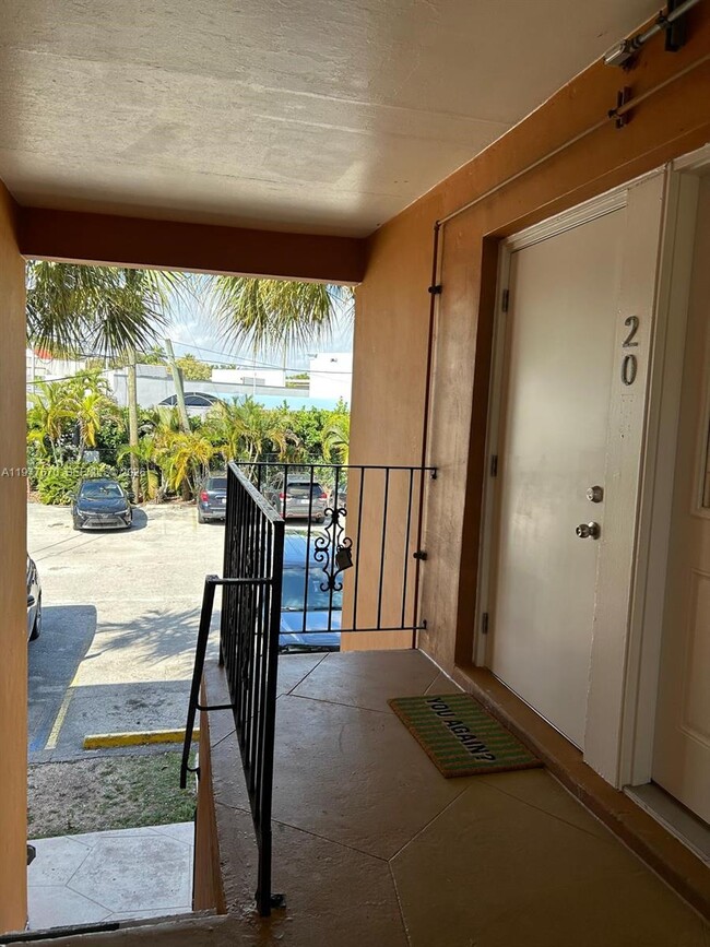 Photo - 7901 SW 64th Ave Unidad 20