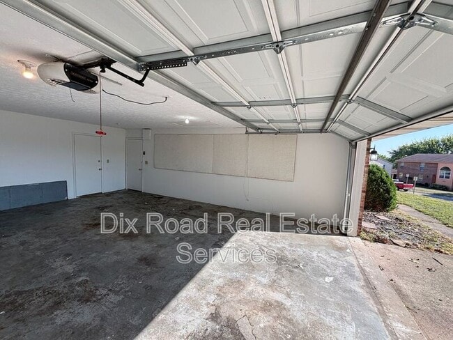 Photo - 601 Leo Dr