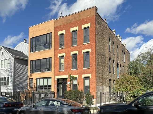 Photo - 1322 W Ohio St Unit G03C