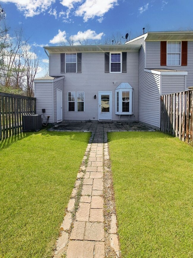 Photo - 3870 Gateview Pl