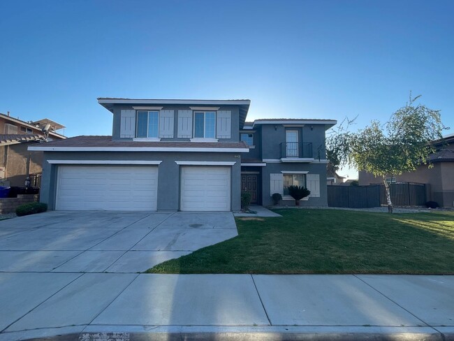 Victorville- Tanamera Home- 5 Bedrooms, 4... - Victorville- Tanamera Home-  5 Bedrooms, 4...