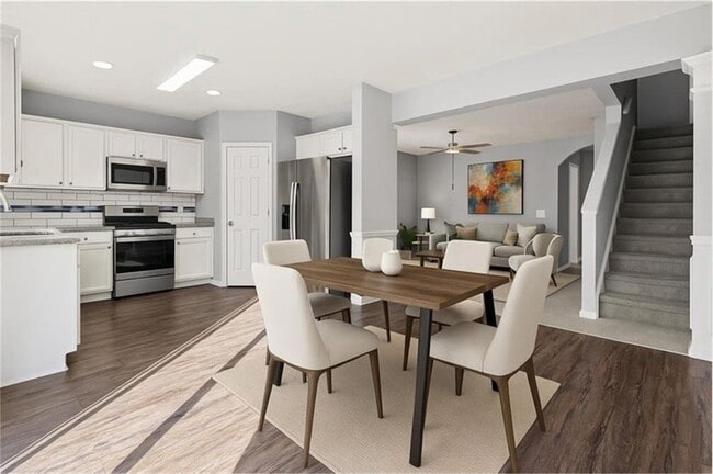 Photo - 1332 Adcox Square