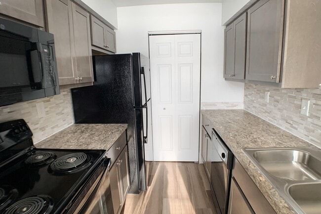 Photo - Steeplechase Apartments