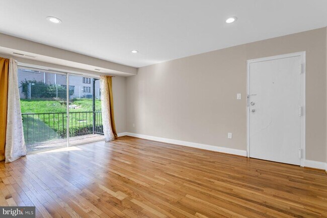 Photo - 5410 85th Ave Unit 104