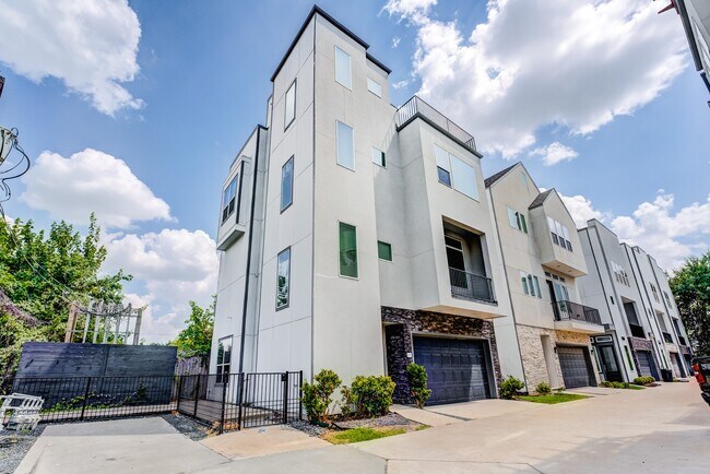 Photo - 8409 Hempstead Rd