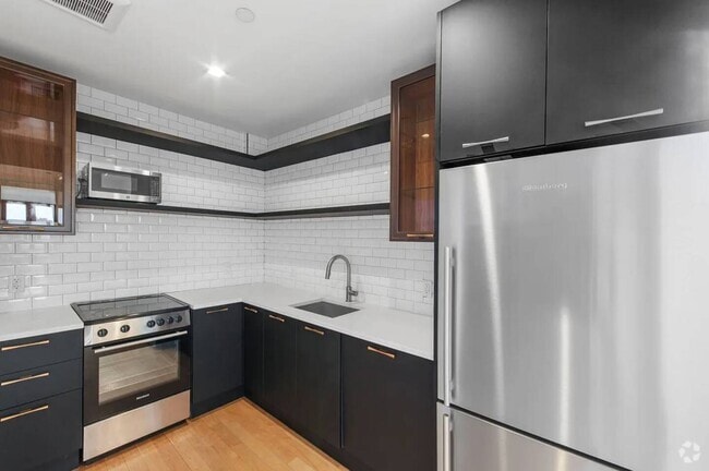 Building Photo - 709 Hart St Rental