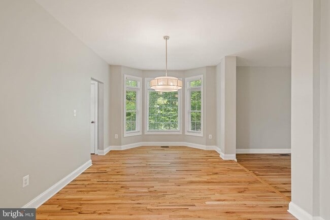 Photo - 19033 Otley Rd