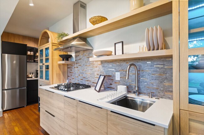 Photo - 499 NE 112th St