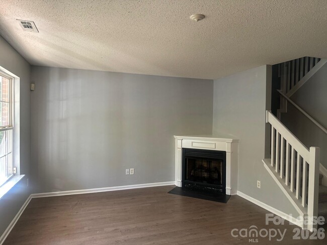 Photo - 5209 Ficus Tree Ln