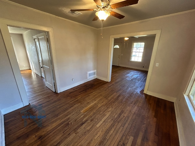 Photo - 503 Wills St