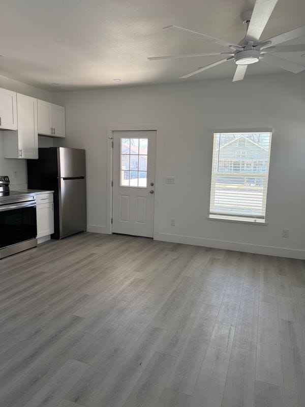 Photo - 2427 W Southcross Blvd Unit 2