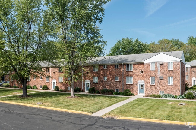 Olde Post Mall Apartments