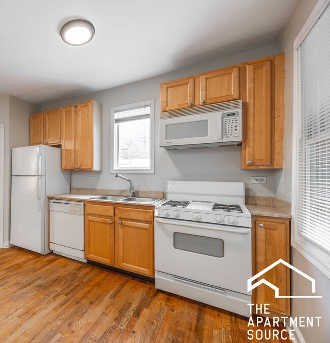 Photo - 1512 W Erie St Unit 1