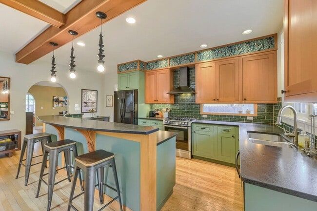 Building Photo - Elegant 4BR Retreat by Chautauqua & CU