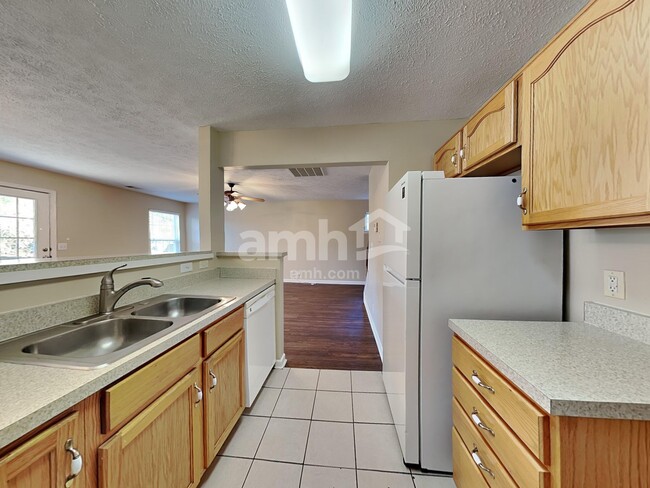 Photo - 2615 River Meade Way