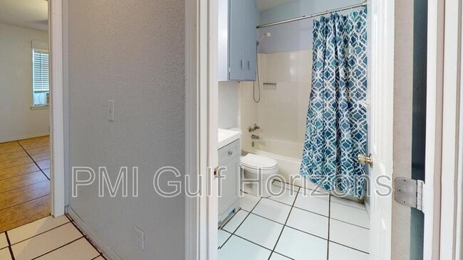 Photo - 923 Bremen Ave Unit B