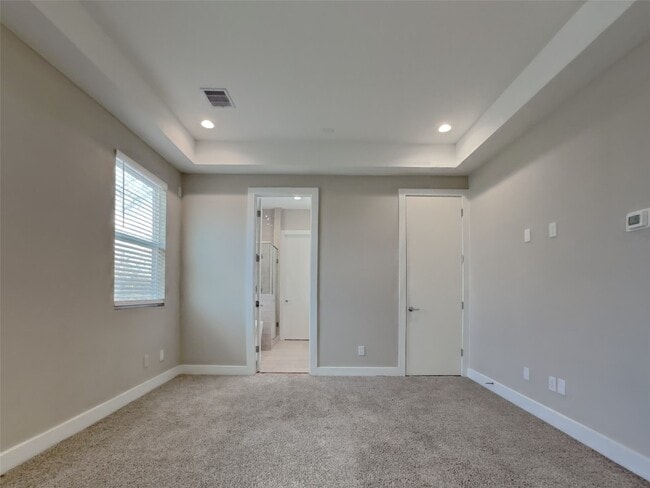 Photo - 5902 Gardendale Dr