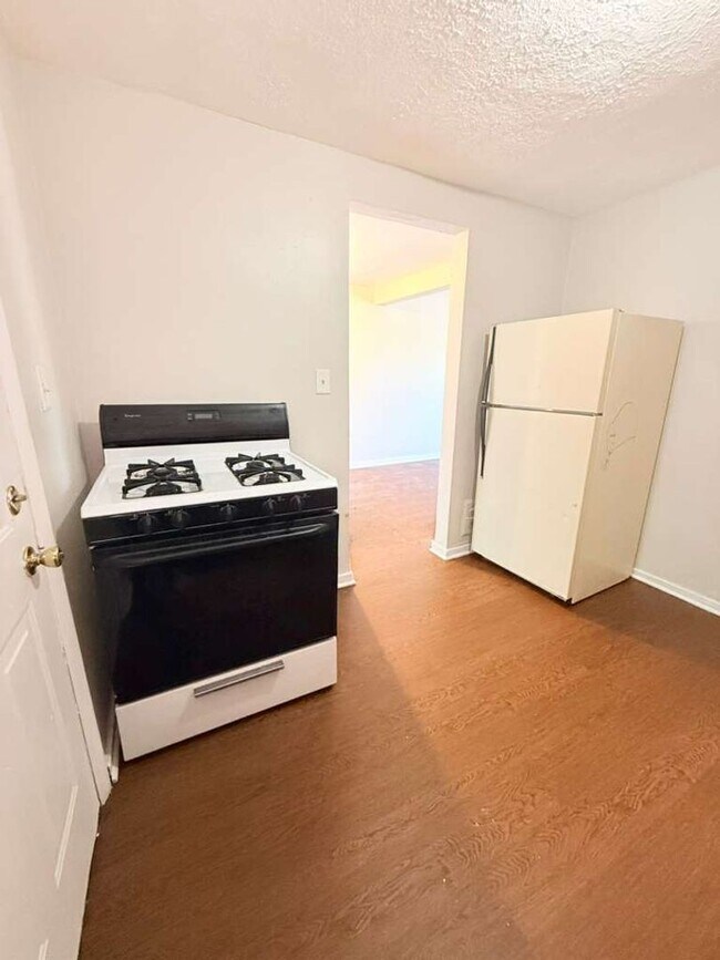 Photo - 2 Bedroom / 1 Bathroom House in Quiet Neighborhood