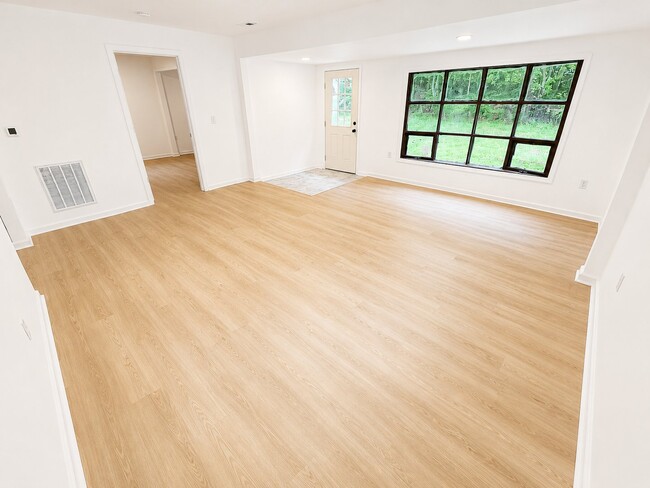 Photo - 4807 Peach Orchard Rd