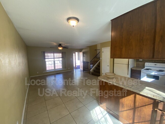Photo - 1607 N Prairie Way